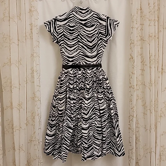 Bernie Dexter | Kelly Dress In Zebra Print - Picture 6 of 9